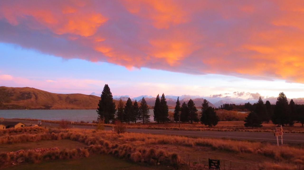 אגם טקפו Lake Views At Antler Lodge מראה חיצוני תמונה